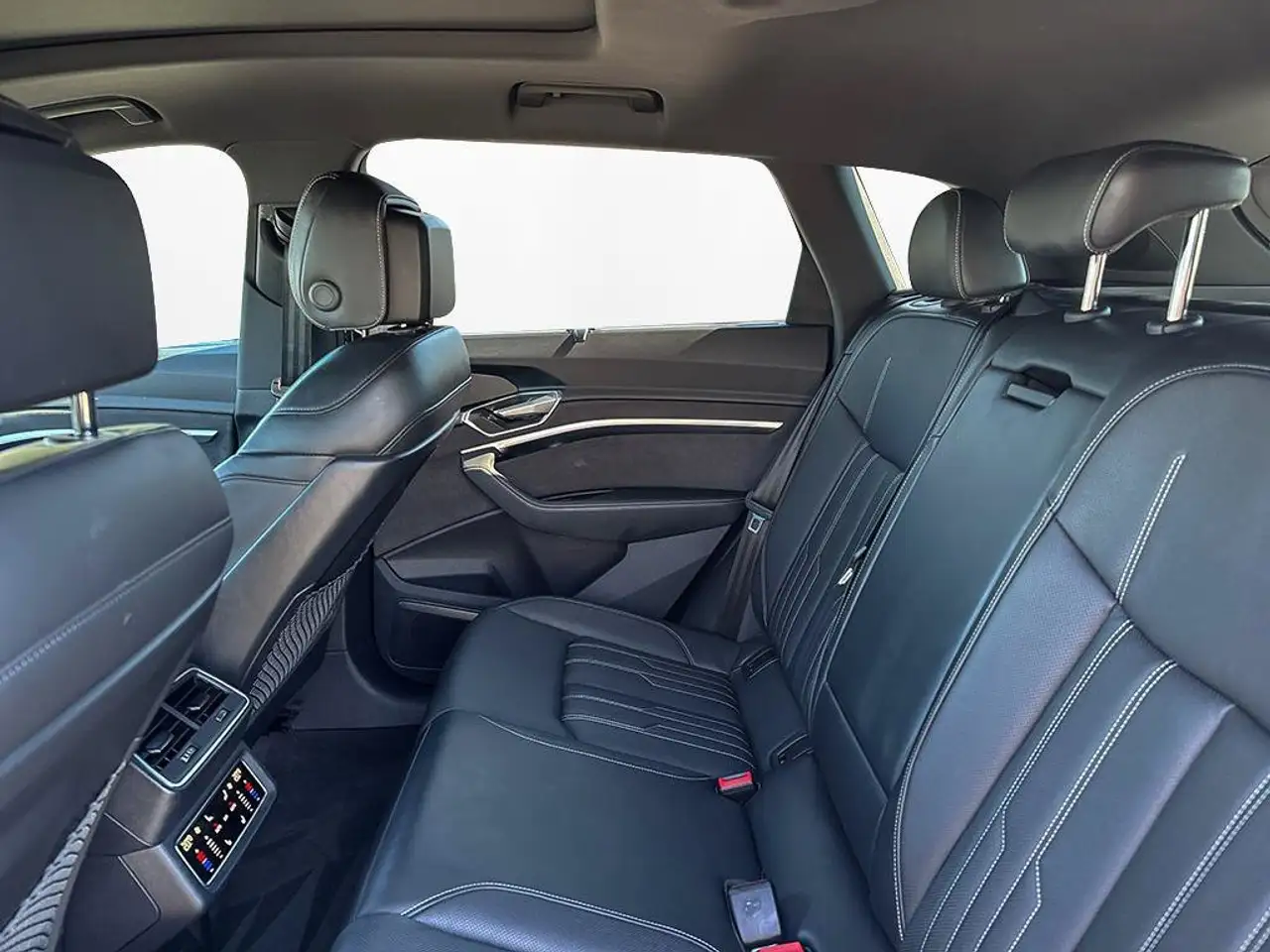Audi e-tron - Image 27