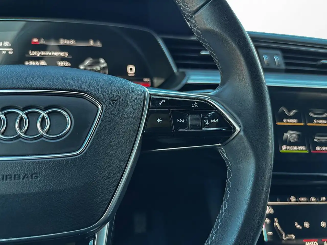 Audi e-tron - Image 20