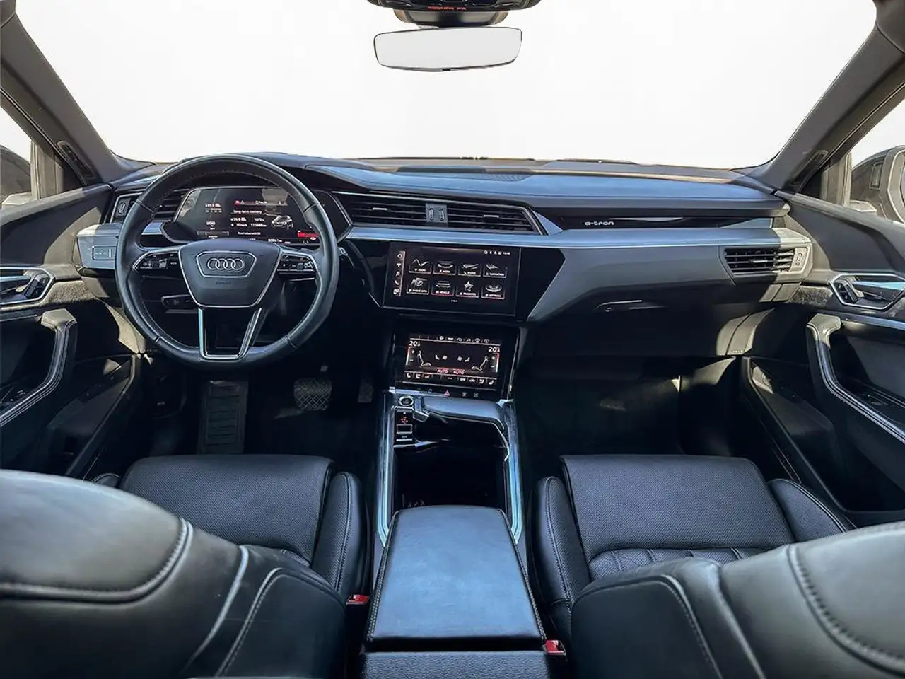 Audi e-tron - Image 28