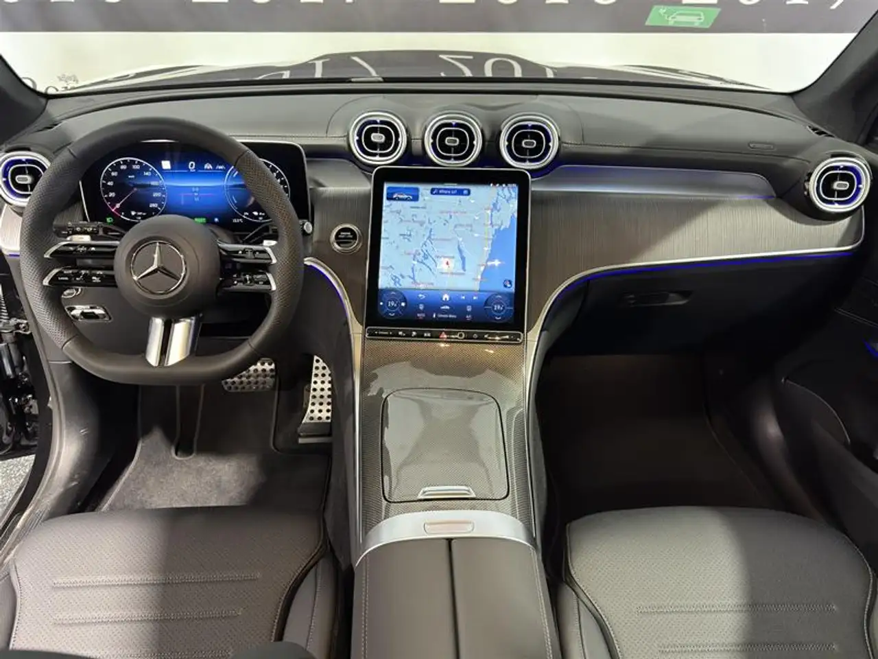 Mercedes-Benz GLC - Image 27