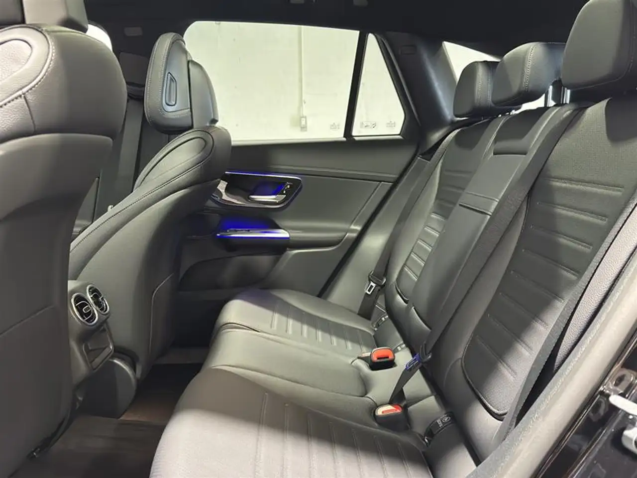 Mercedes-Benz GLC - Image 24