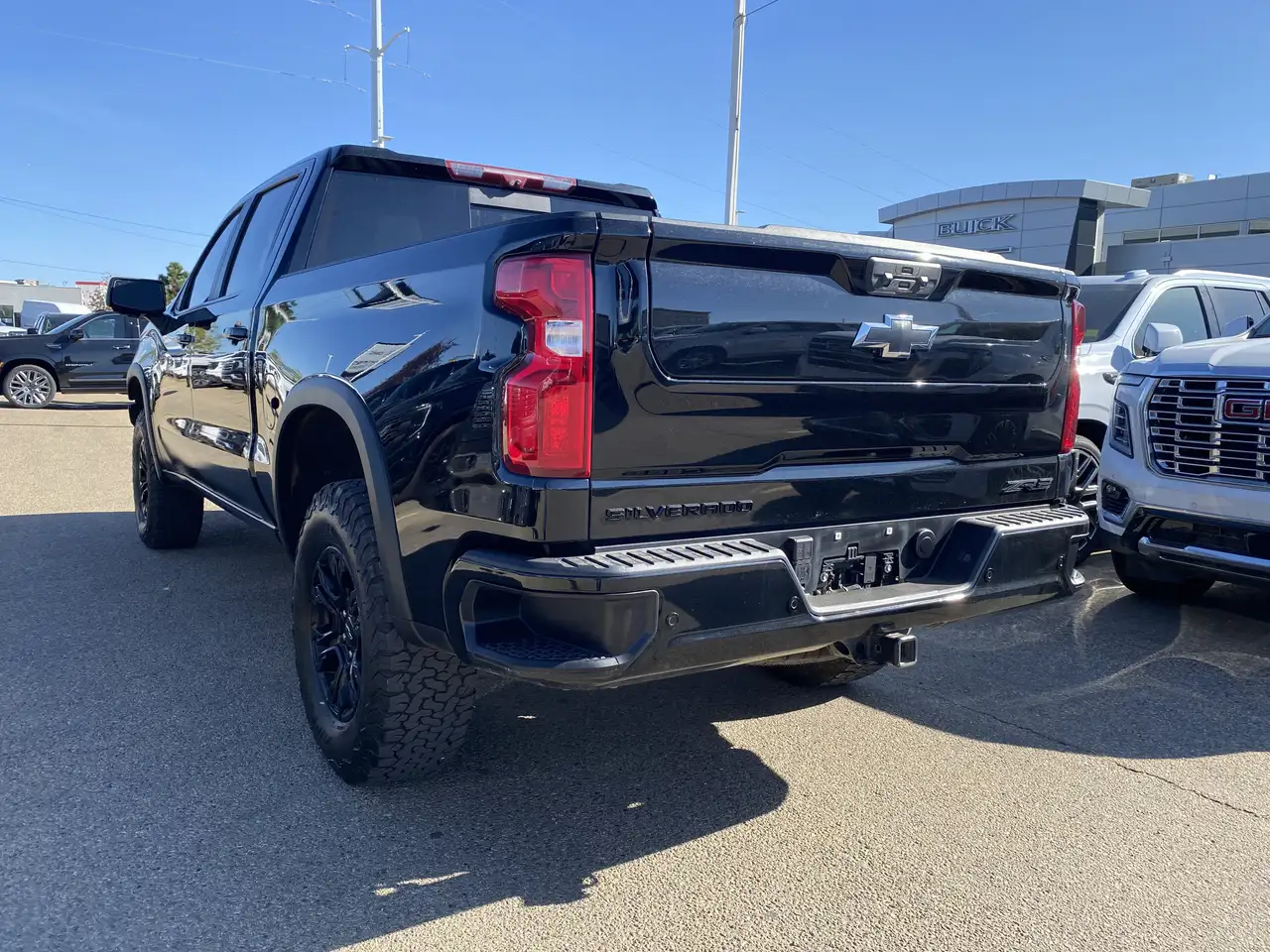 Chevrolet Silverado 1500 - Image 3