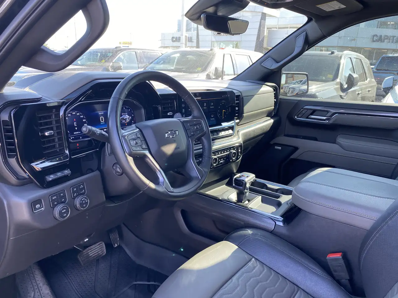 Chevrolet Silverado 1500 - Image 9