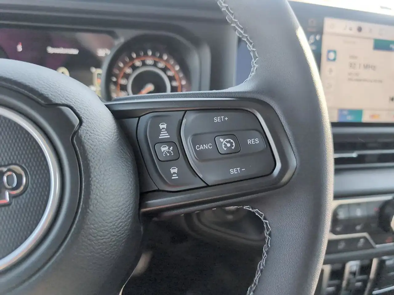 Jeep Wrangler - Image 18