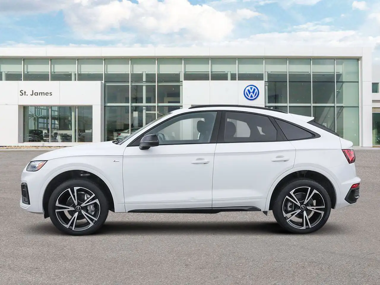Audi Q5 - Image 2
