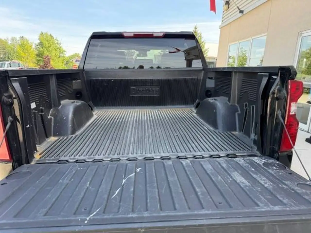 Chevrolet Silverado 1500 - Image 6