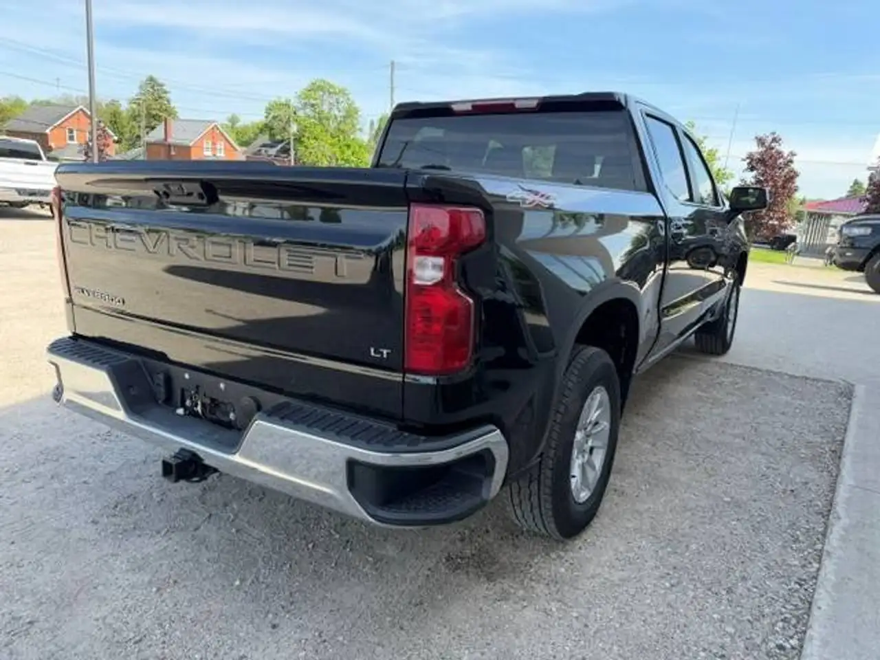 Chevrolet Silverado 1500 - Image 4
