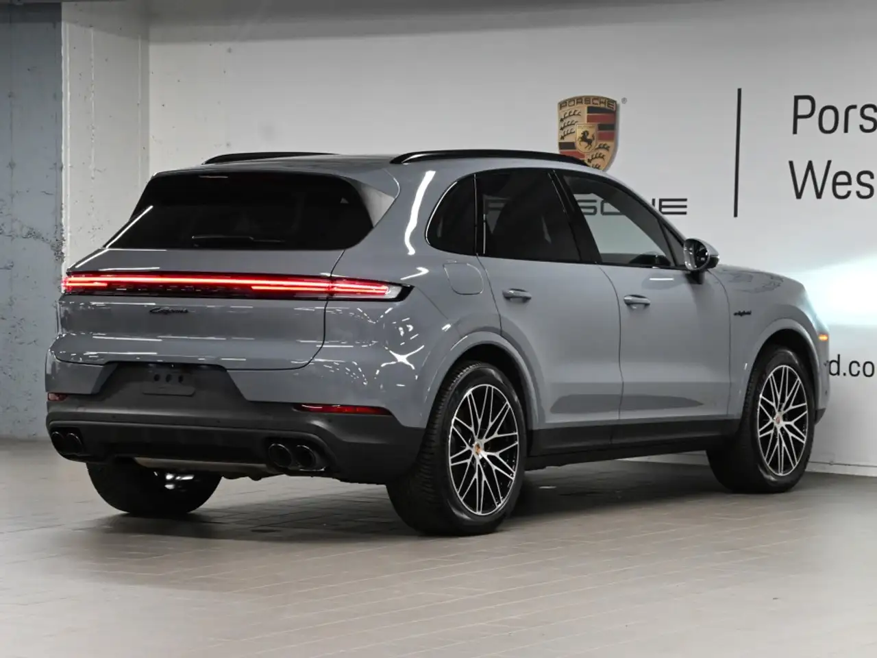 Porsche Cayenne - Image 4