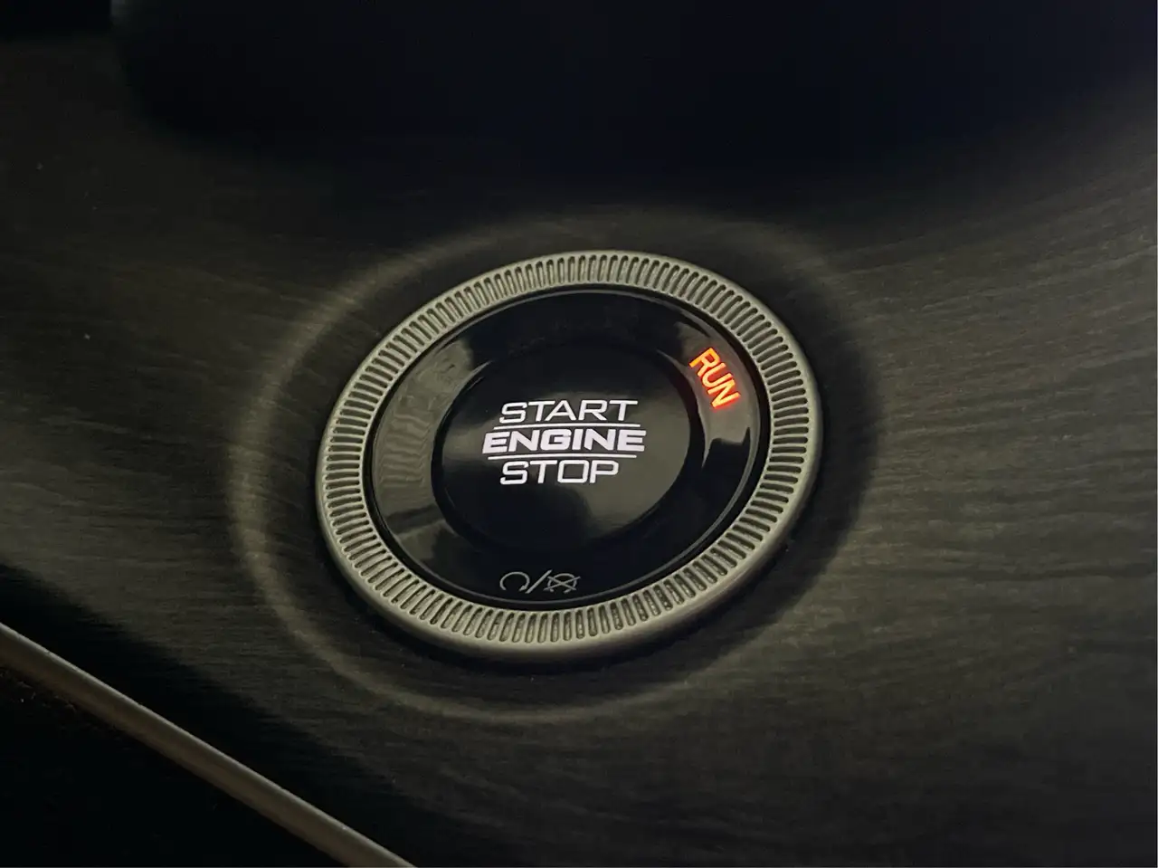 Jeep Grand Cherokee - Image 28
