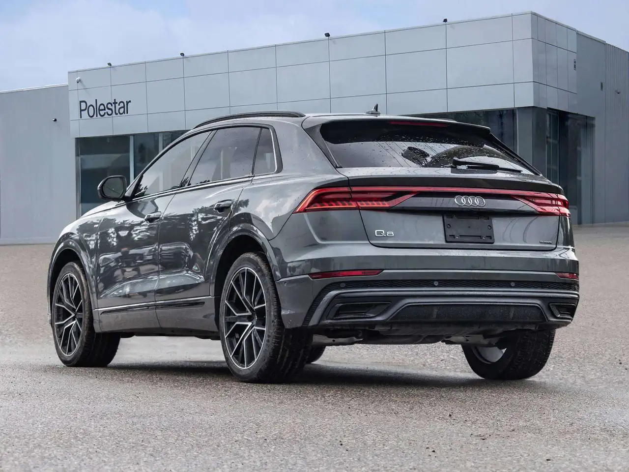 Audi Q8 - Image 5
