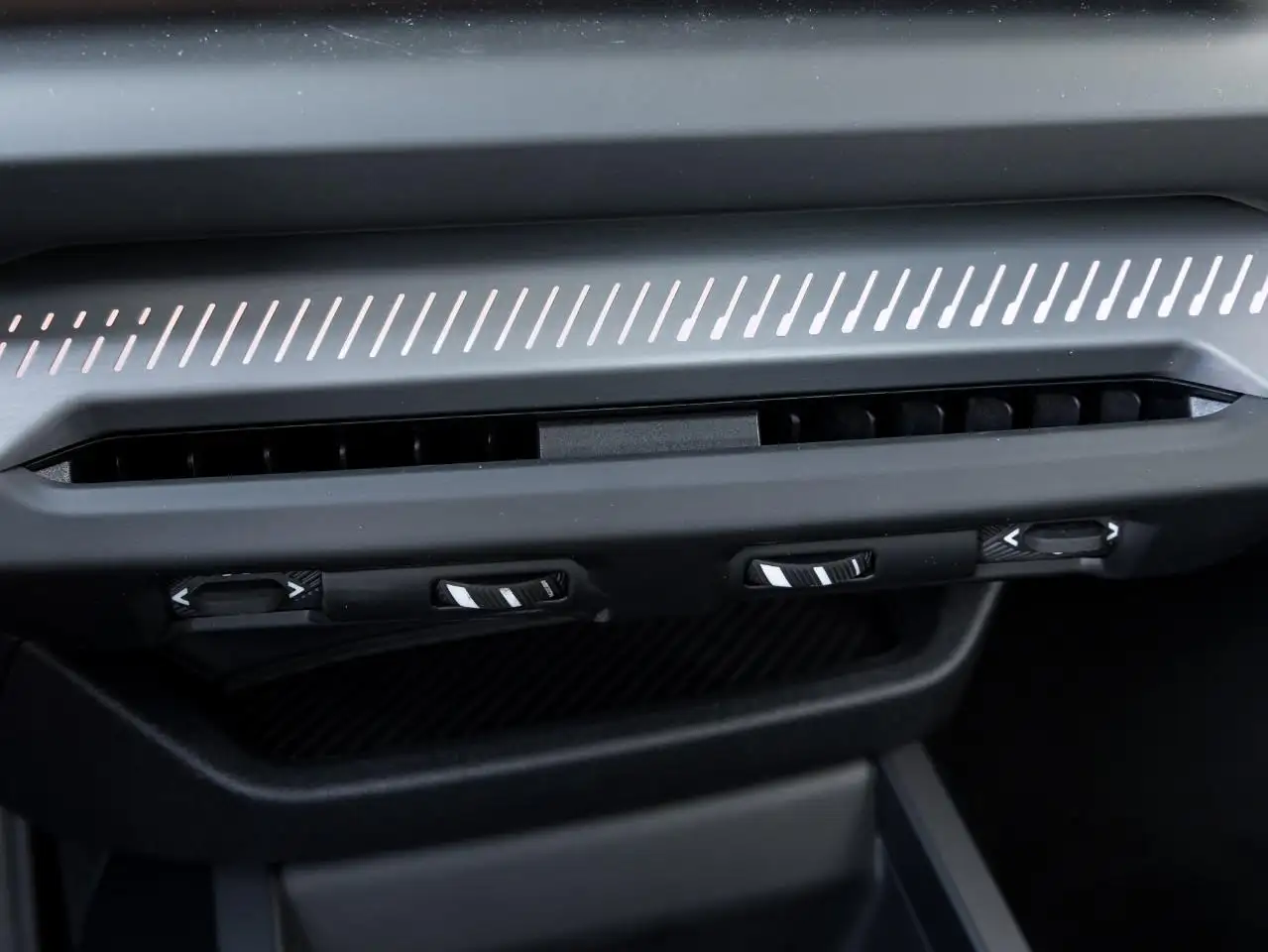 BMW 2 Series - Image 16