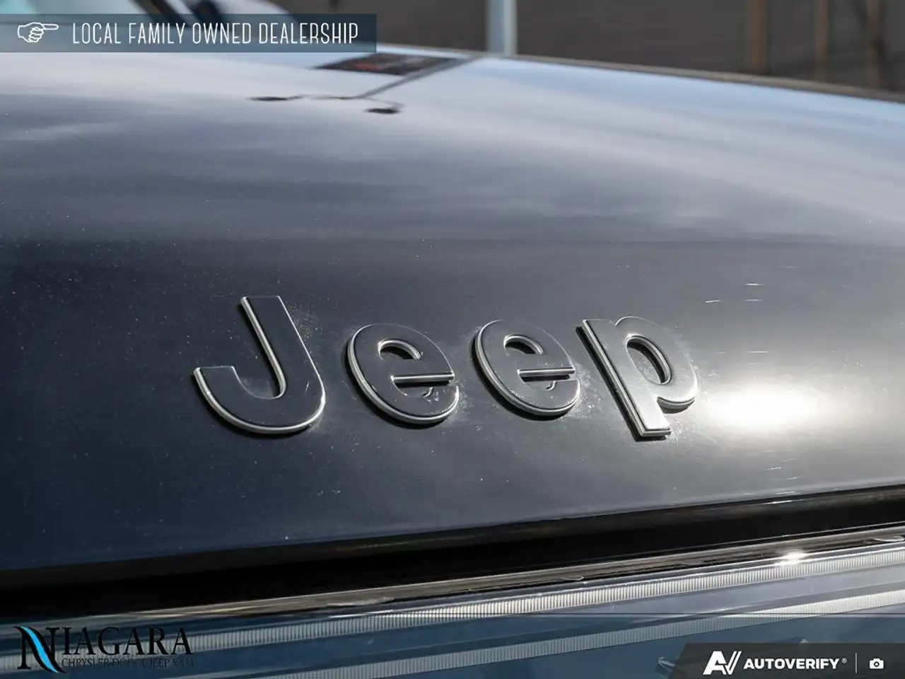 Jeep Grand Wagoneer - Image 9