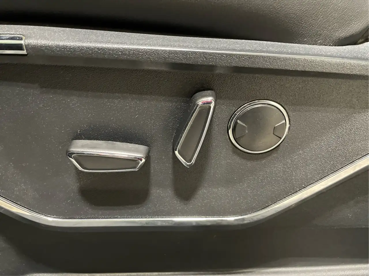 Ford F-150 - Image 21