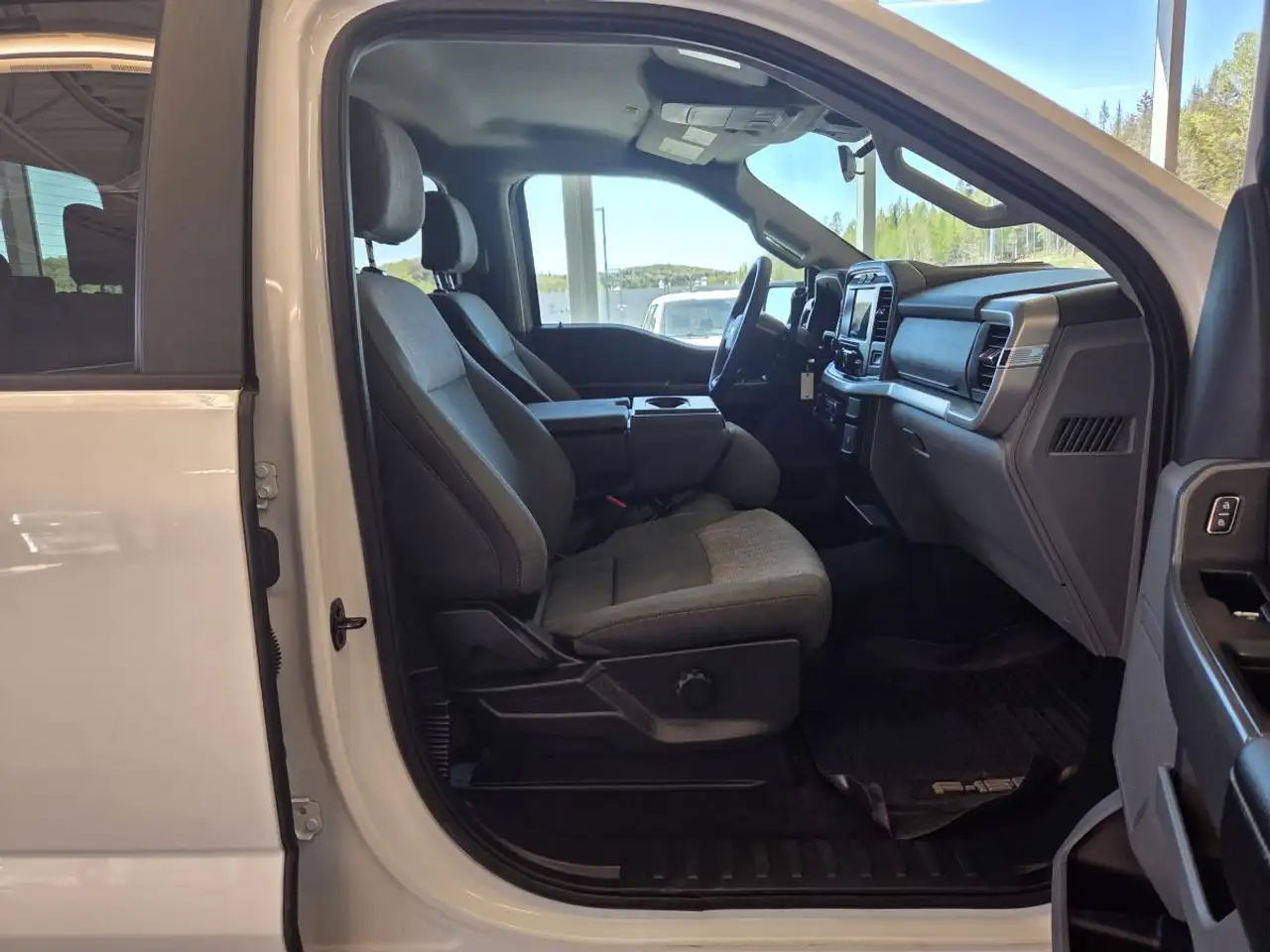 Ford F-150 - Image 16