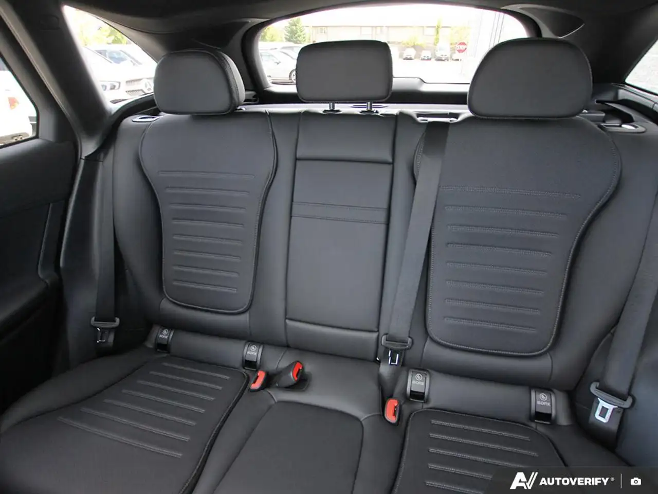 Mercedes-Benz GLC - Image 24