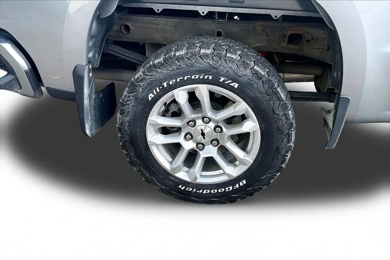 Chevrolet Silverado 1500 - Image 33