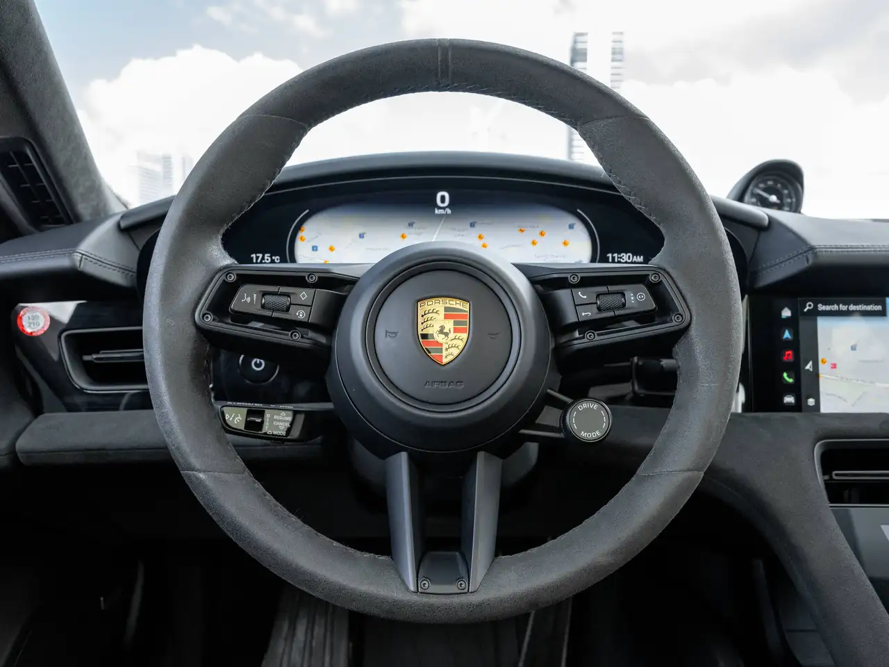 Porsche Taycan - Image 19