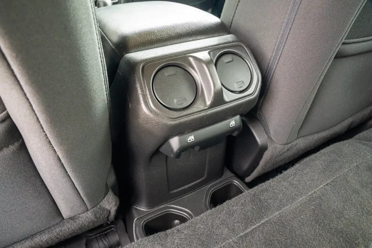 Jeep Wrangler - Image 29