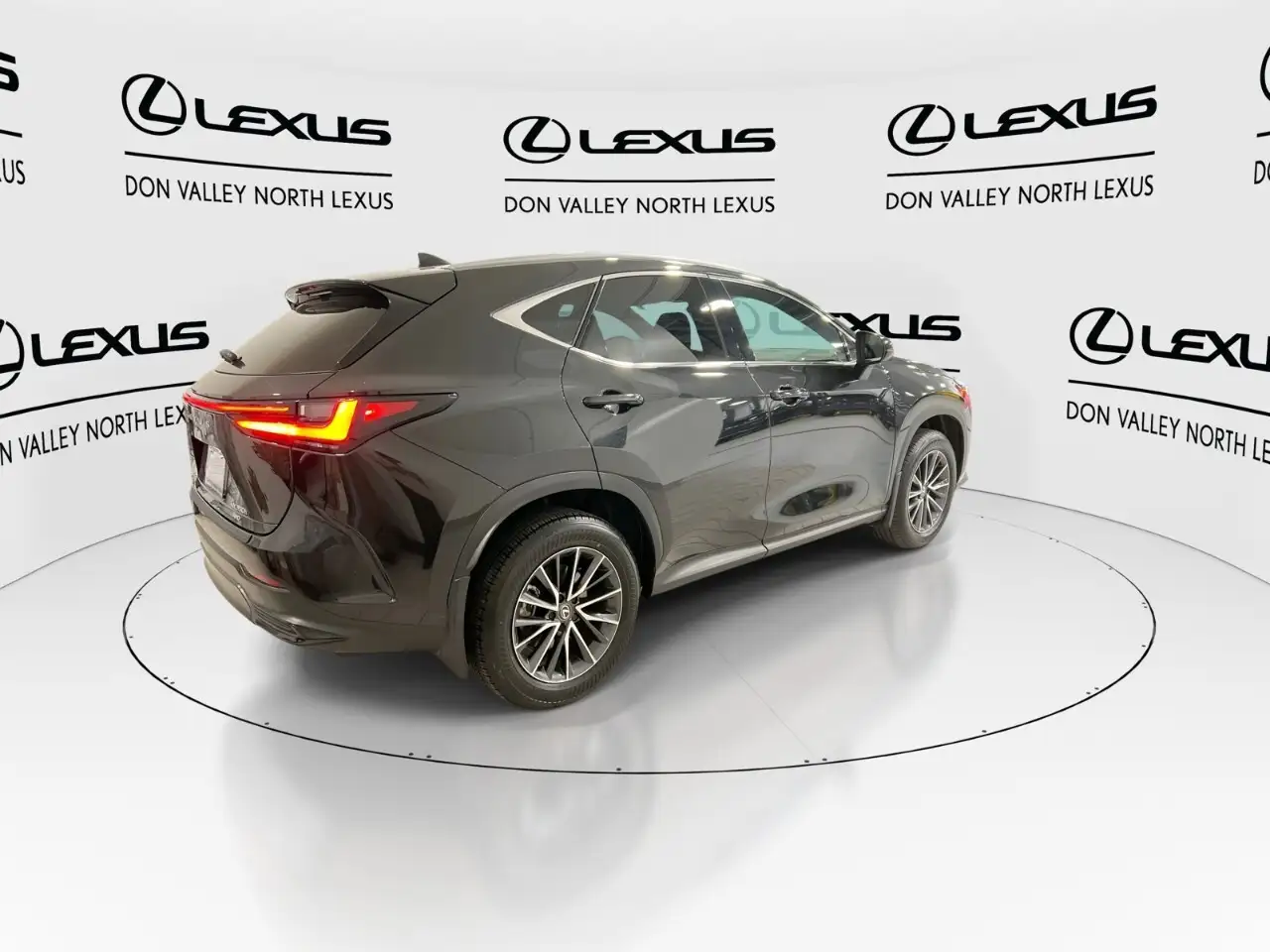 Lexus NX - Image 8