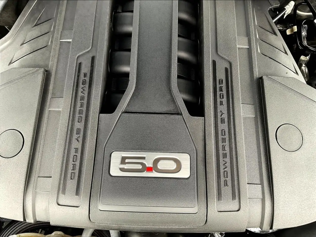Ford Mustang - Image 28