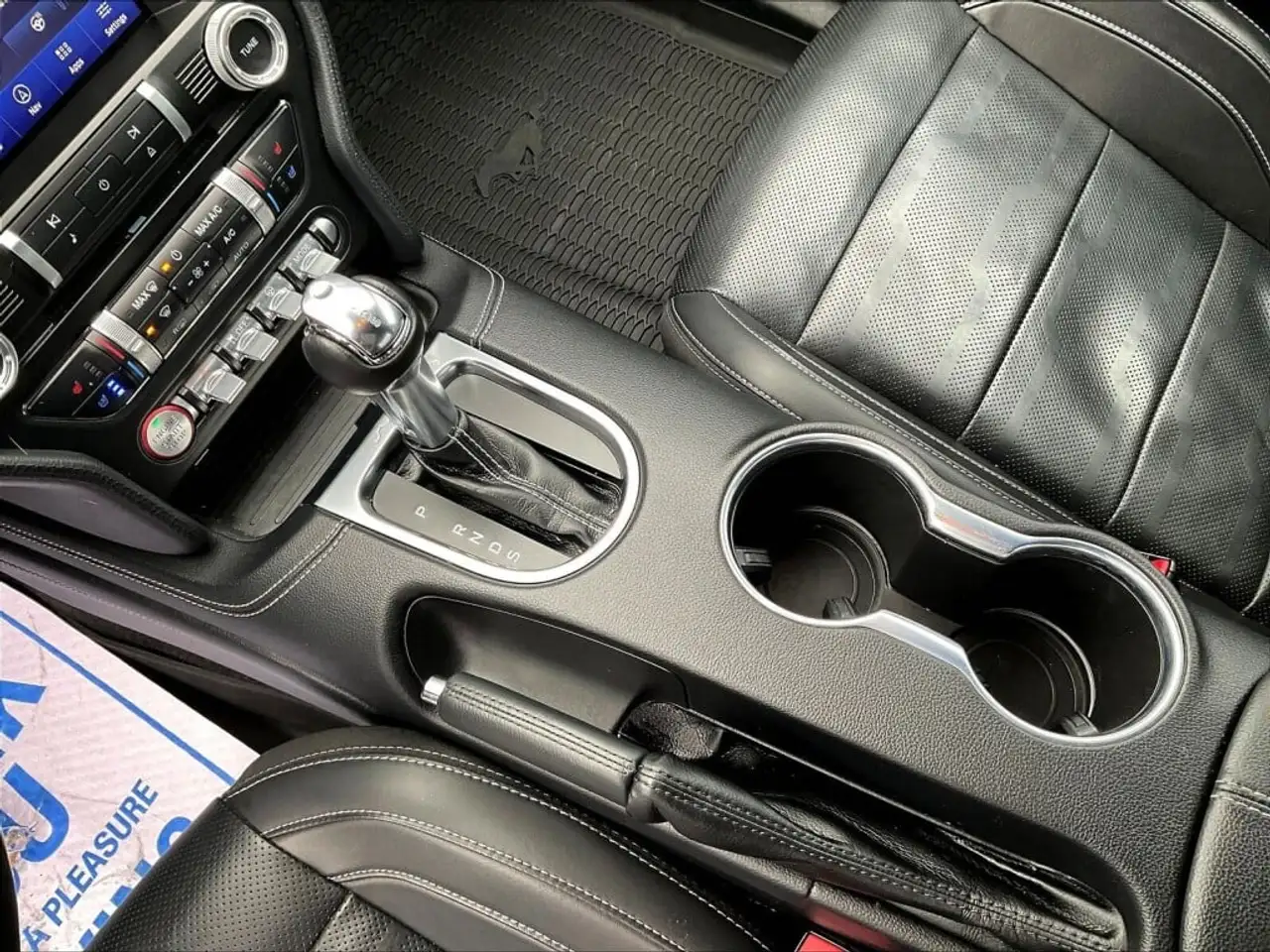 Ford Mustang - Image 17