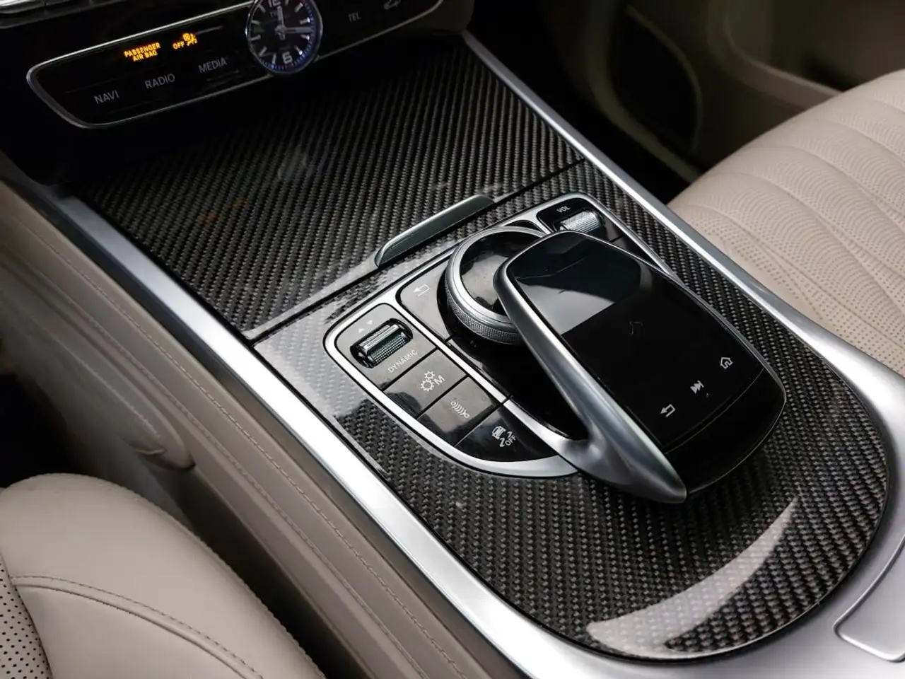 Mercedes-Benz G-Class - Image 9
