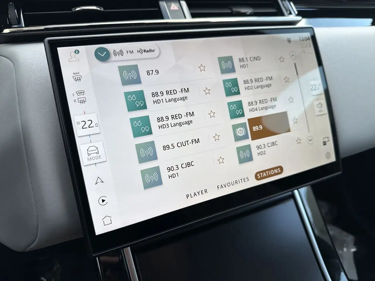 Land Rover Range Rover Velar - Image 13