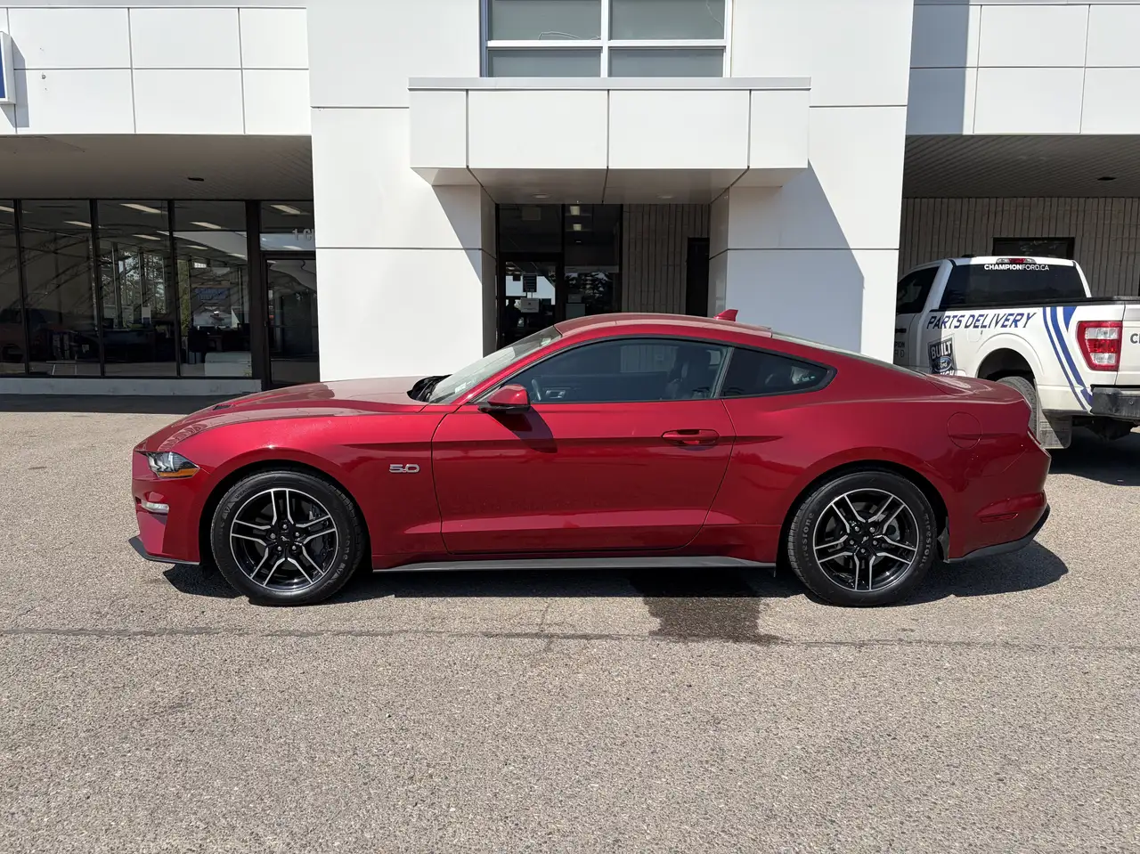 Ford Mustang - Image 7
