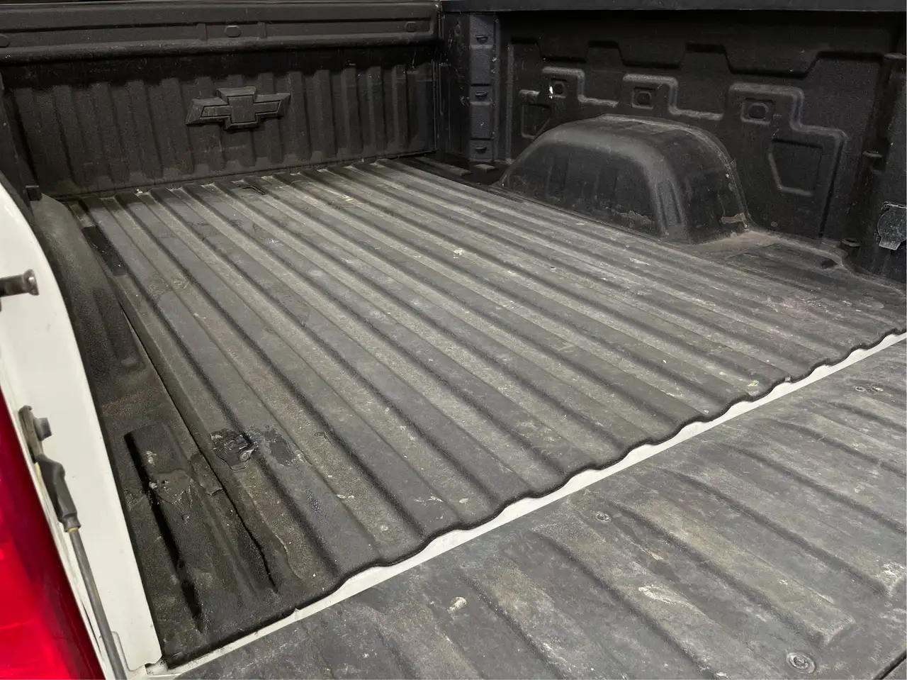 Chevrolet Silverado 1500 - Image 33