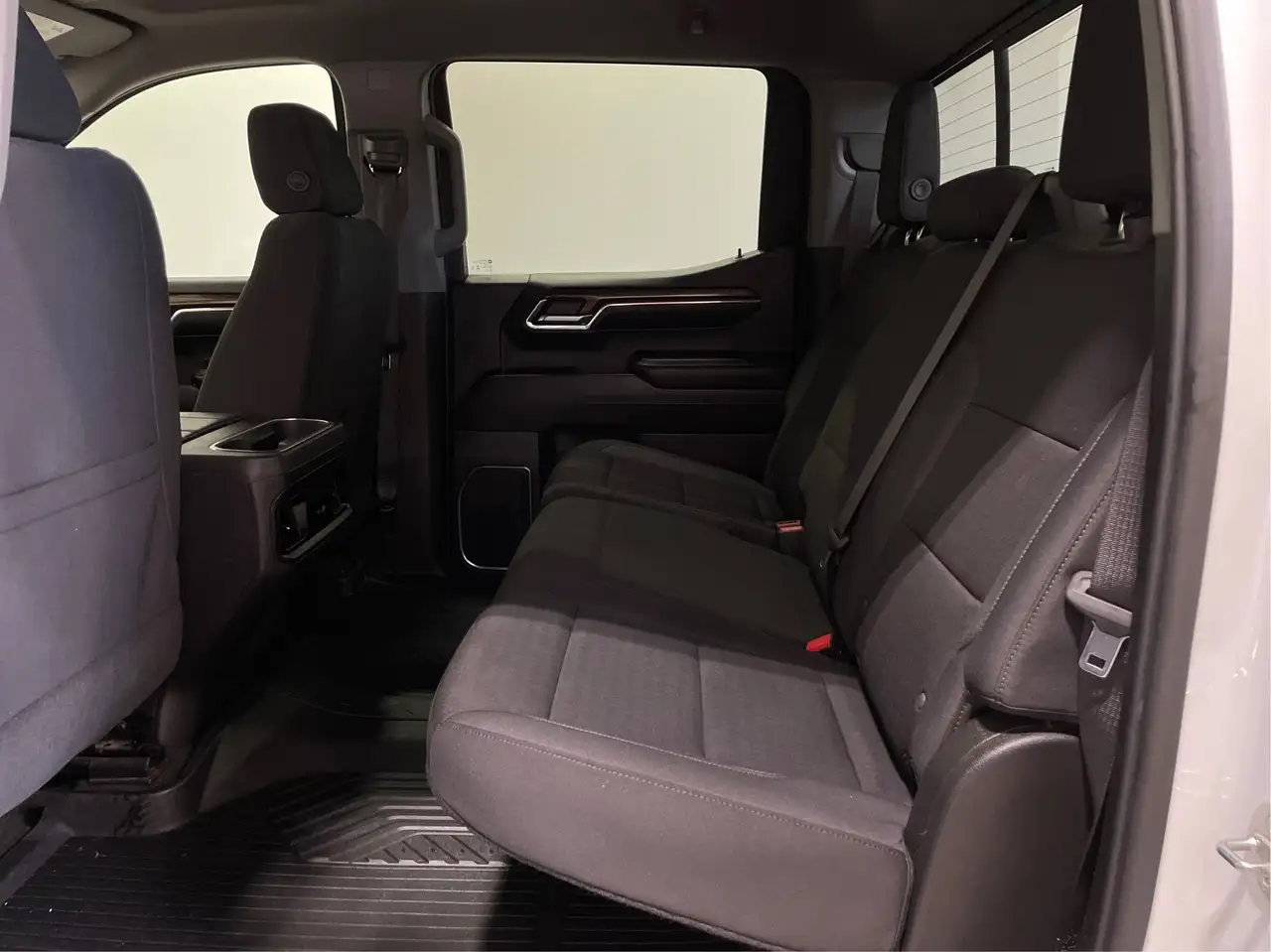 Chevrolet Silverado 1500 - Image 17