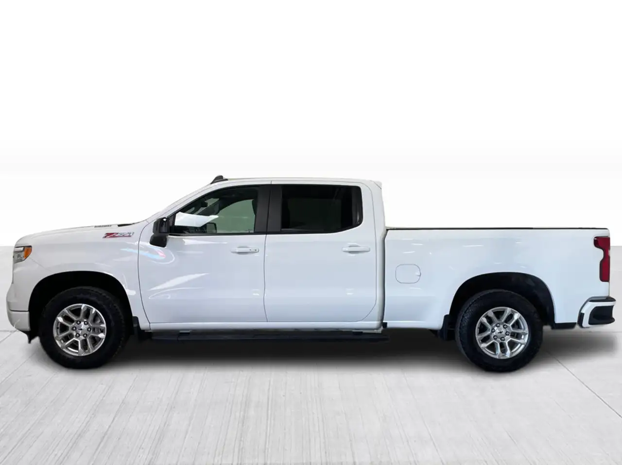 Chevrolet Silverado 1500 - Image 11