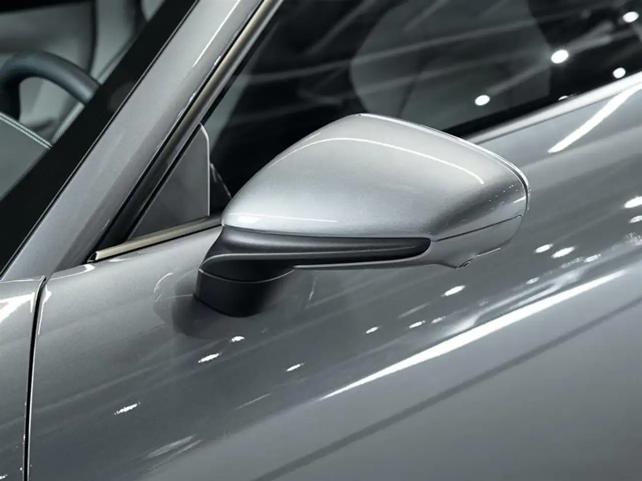 Porsche 911 - Image 13