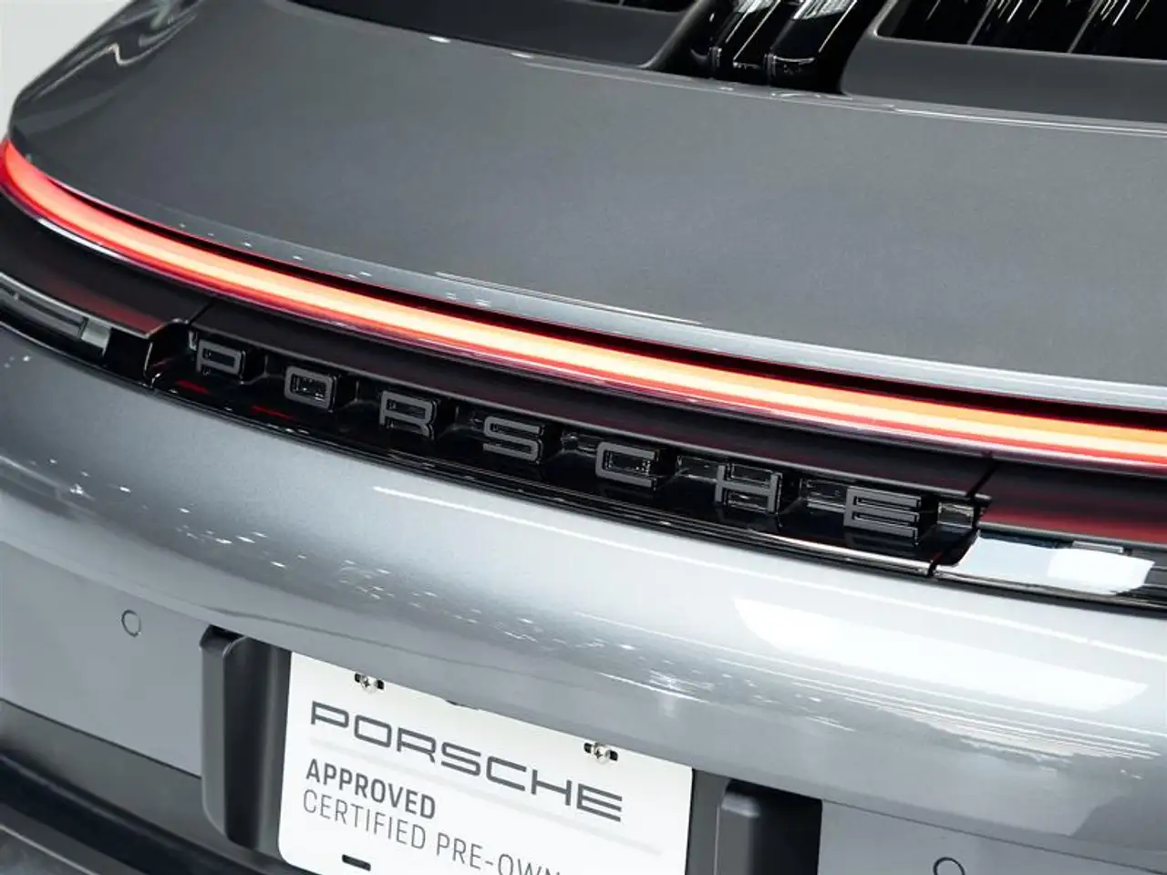 Porsche 911 - Image 10