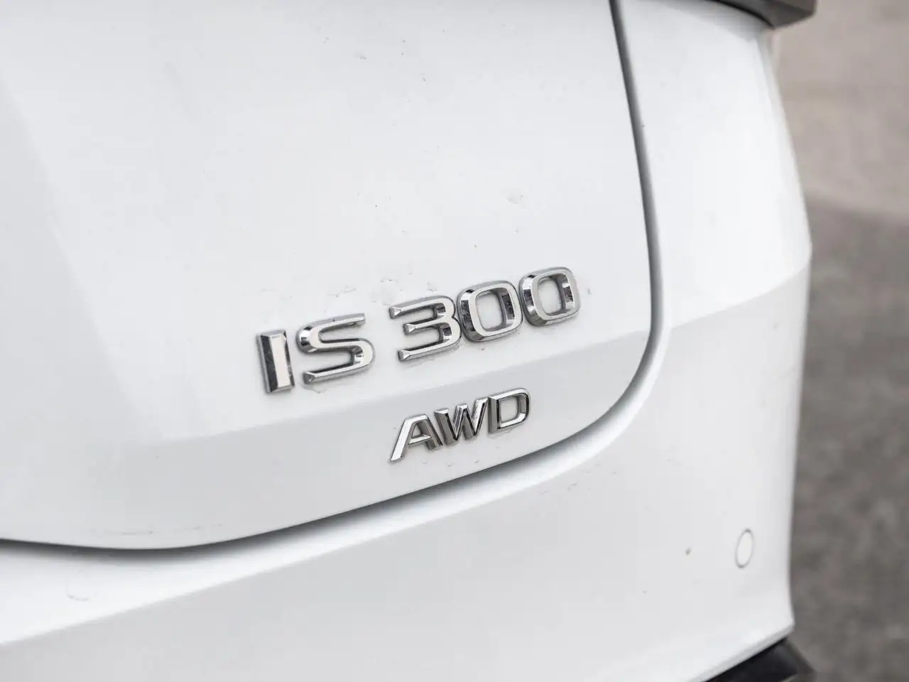 Lexus IS 300 - Image 9