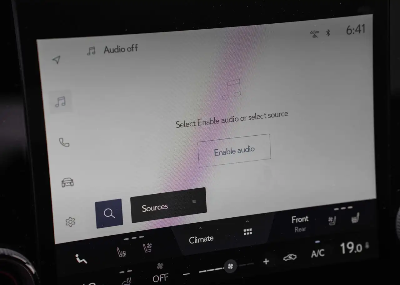 Lexus RX 350 - Image 18
