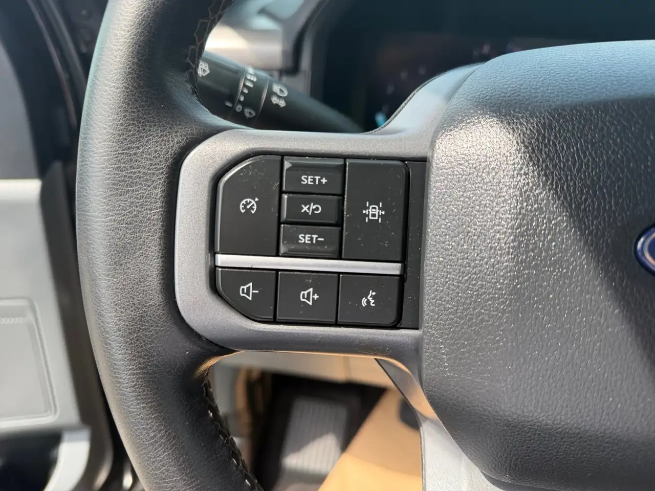 Ford F-150 - Image 11