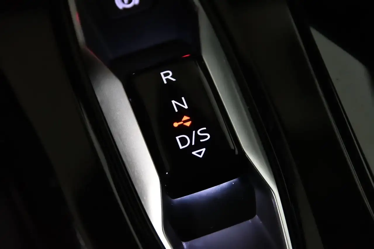 Audi SQ5 - Image 26
