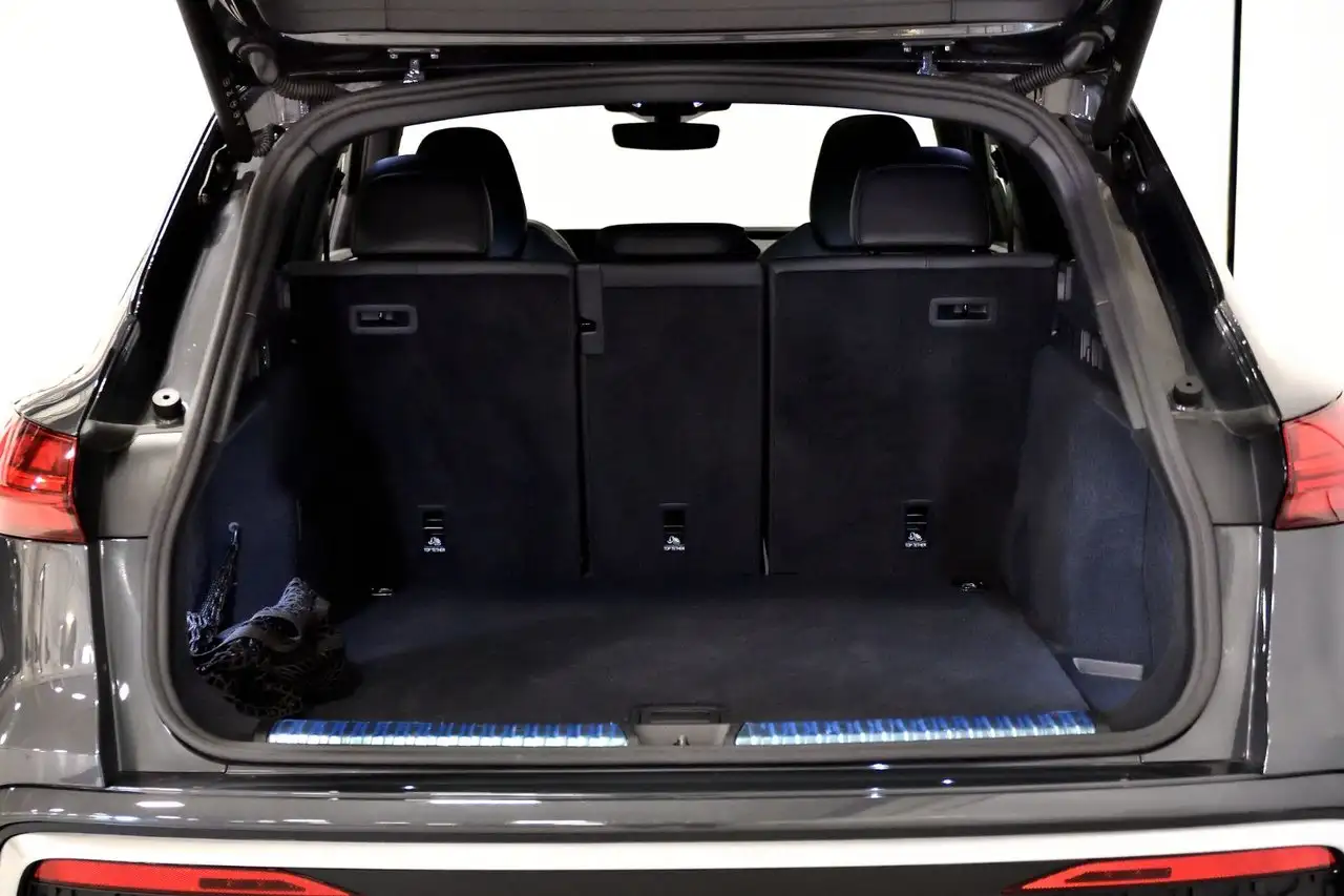 Audi SQ5 - Image 10