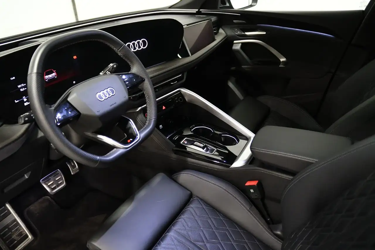 Audi SQ5 - Image 11