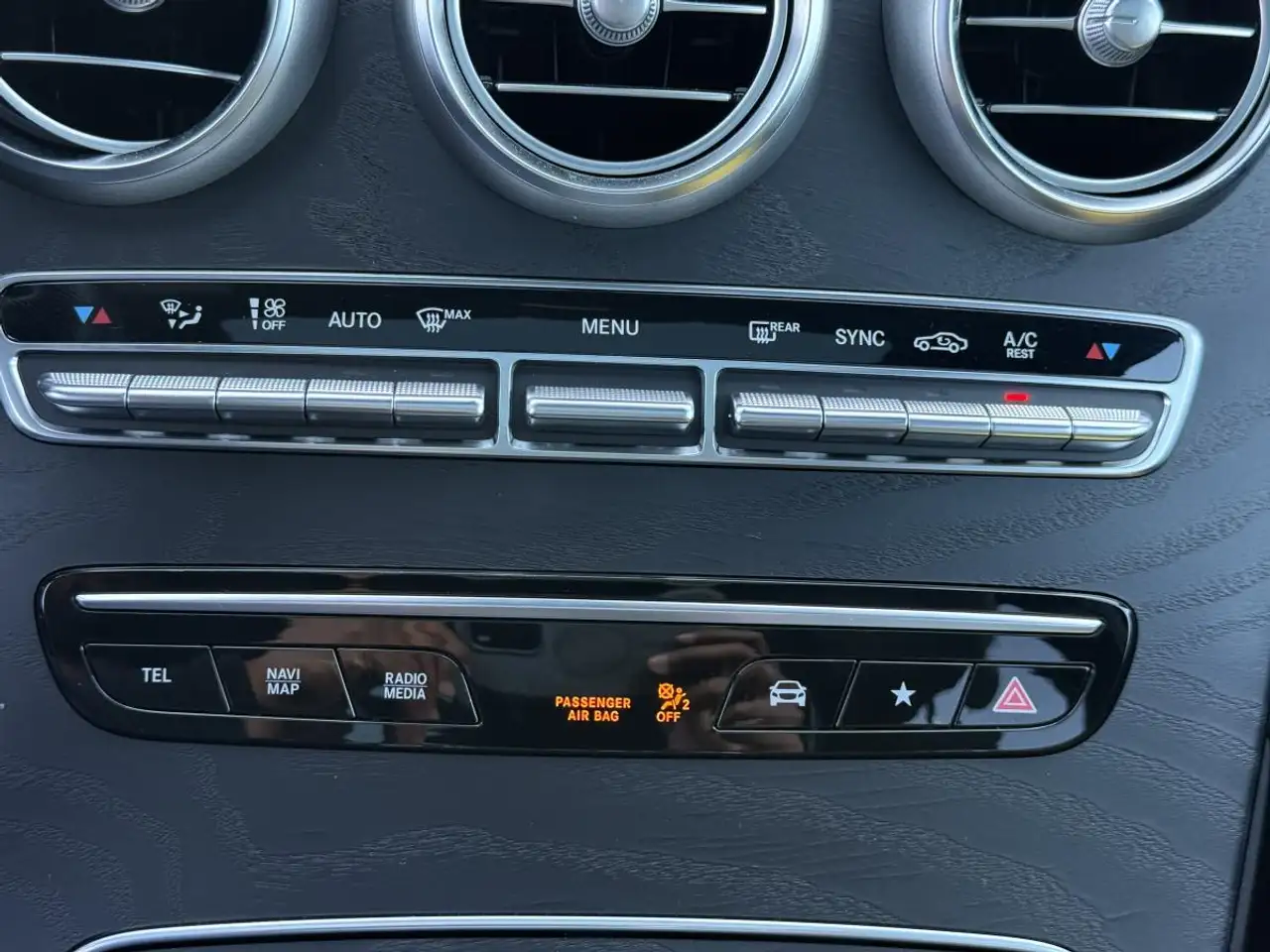Mercedes-Benz GLC - Image 20