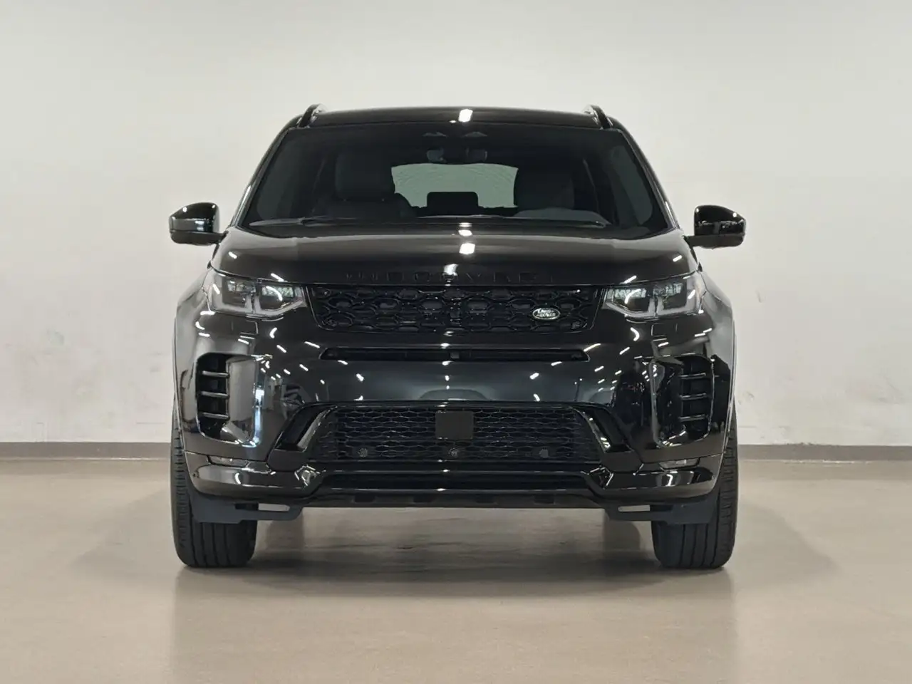 Land Rover Discovery Sport - Image 12