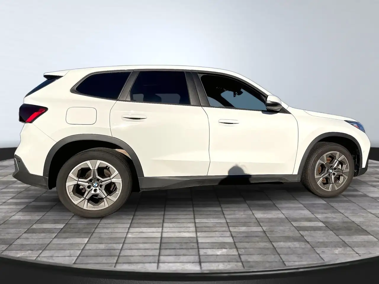 BMW X1 - Image 8