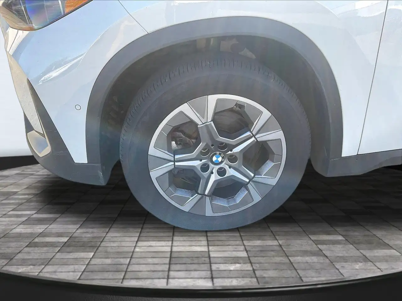 BMW X1 - Image 33