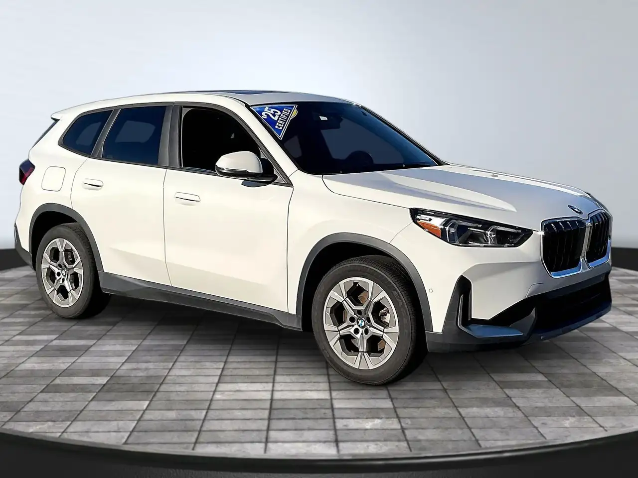 BMW X1 - Image 1