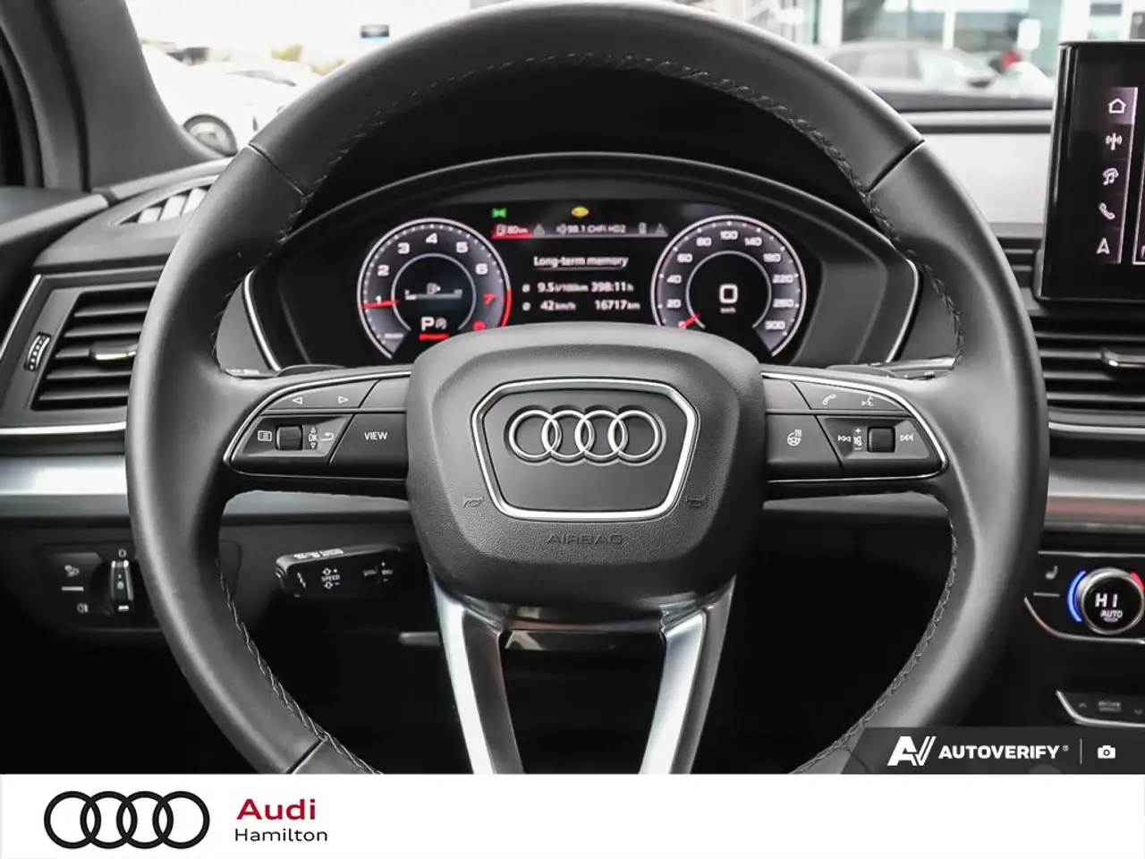 Audi Q5 - Image 13
