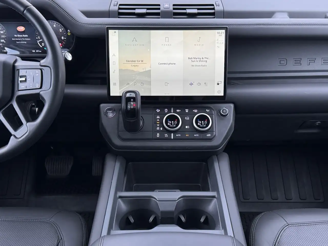 Land Rover Defender - Image 14