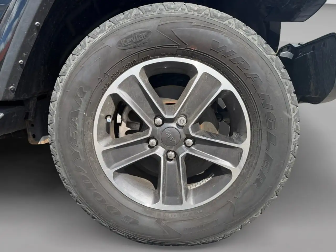 Jeep Wrangler - Image 9