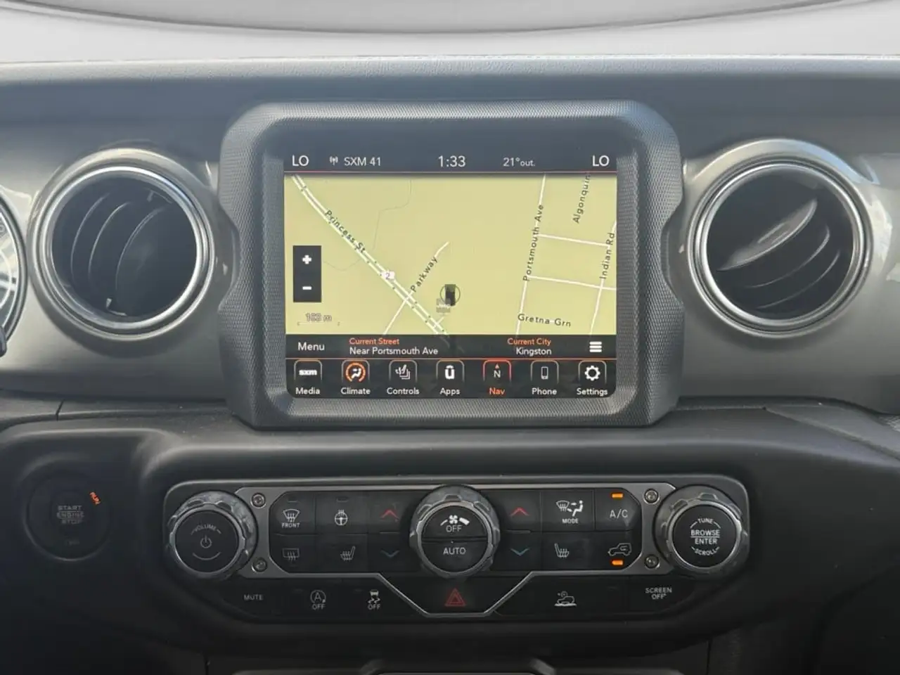 Jeep Wrangler - Image 21