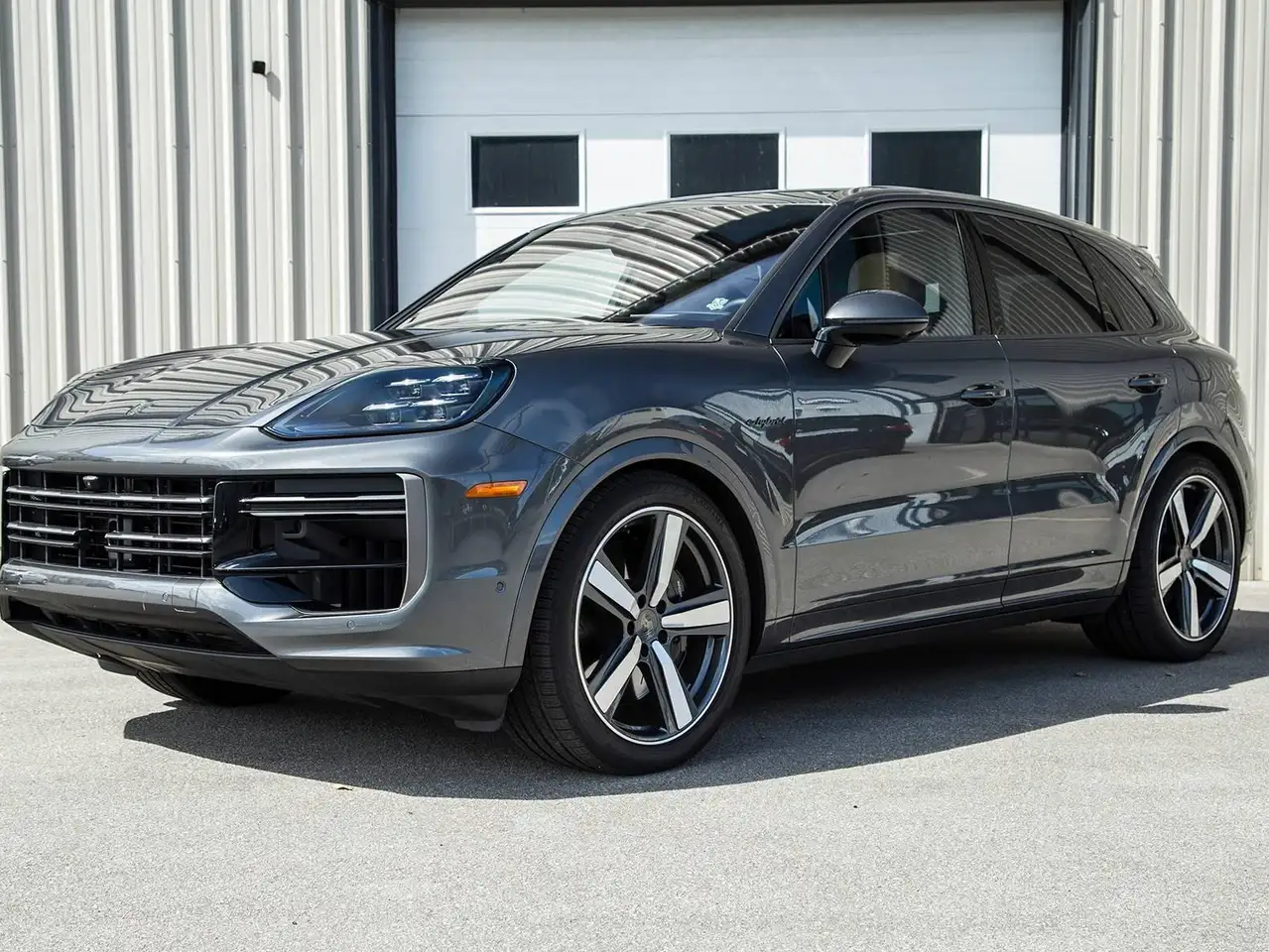 Porsche Cayenne - Image 3