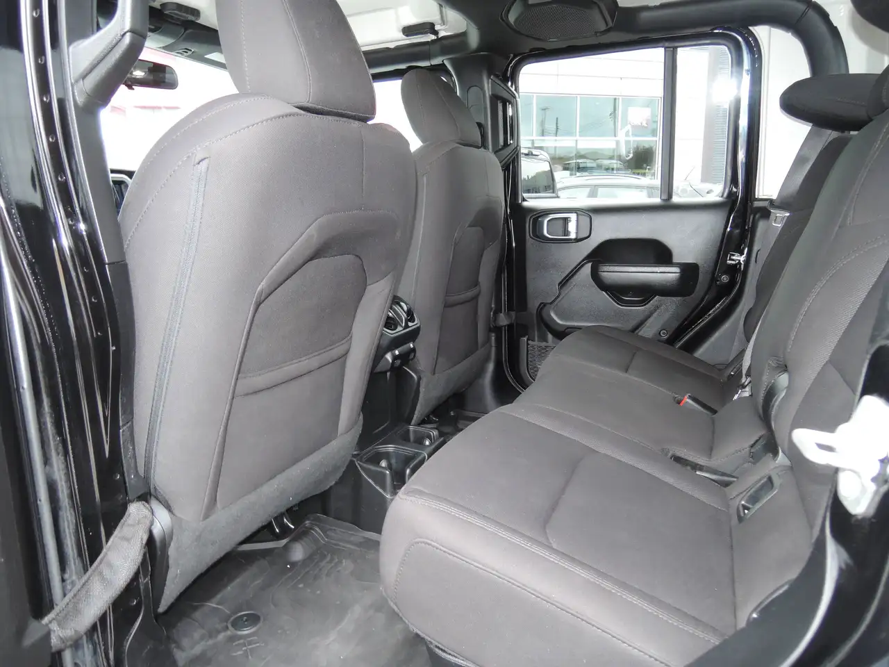 Jeep Gladiator - Image 14